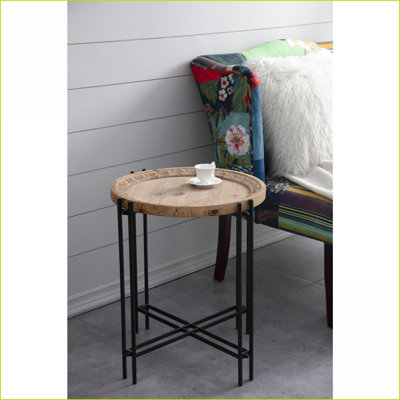 Table basse moderne avec plateau en bois noir et pieds en métal noir - 21,5 x 24 po pour le salon