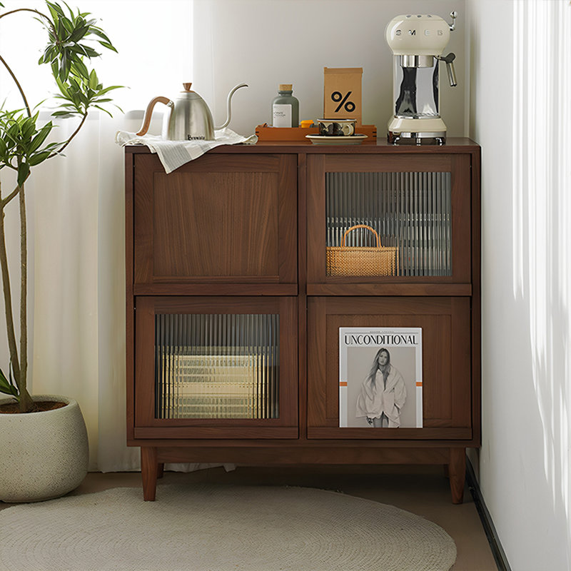 Vitrines en bois massif brun noisette, Brun noyer