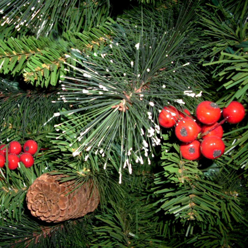 Crestwood Spruce Wreath, 29" H x 4.50" W x 29" D