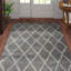 Tapis géométrique gris argenté / brume Algird-983304180