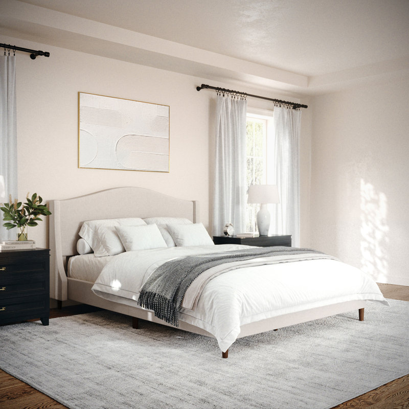 Lit plateforme tapissier avec tête de lit courbé Martha Stewart Amelia, Beige, Grand