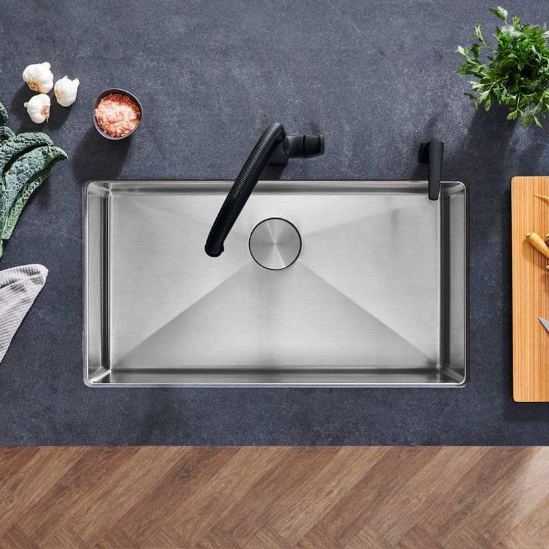 Quatrus R15 32" Super Single Bowl Undermount Stainless Steel Kitchen Sink