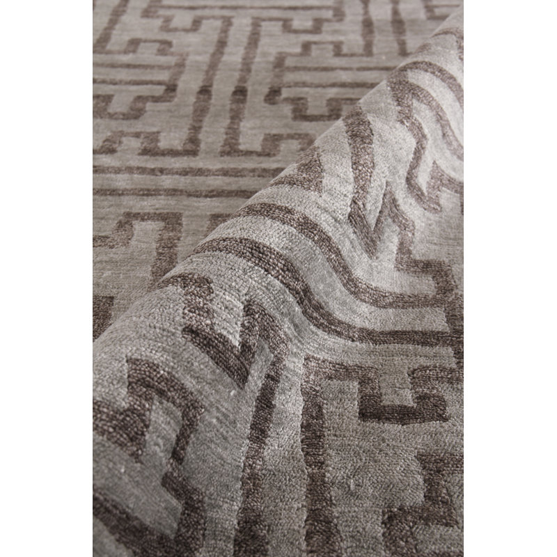 Bamboo Silk Geometric Area Rug in Brown, Rectangle 6' x 9'