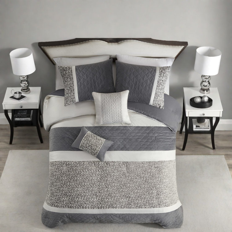 Luxurious King/cal King Bedding Sets, Premium Polyester, Modern Striped Design