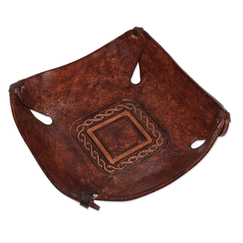  Fauteuil carré en cuir