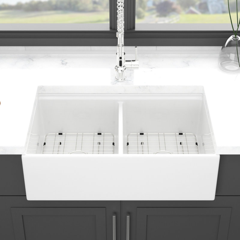 Évier à double cuve en céramique blanche 33 po pour la cuisine, poste de travail, fonctionnalité améliorée, teinture et fabrication, comprend une passoire pour grille de cuisine de 33 po avec design, résistance extrême