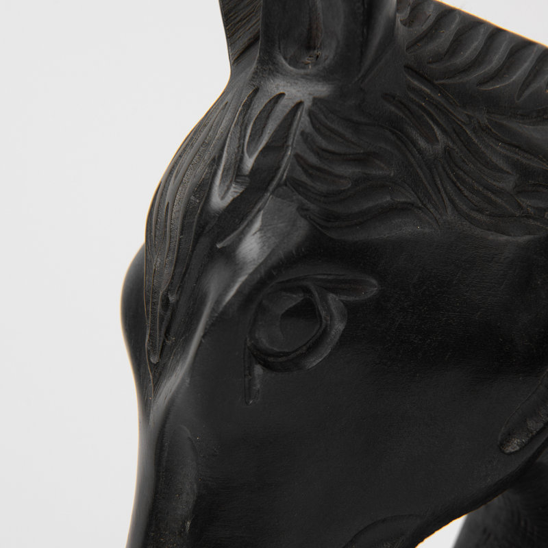 Serre-livres de cheval sculptée saponite