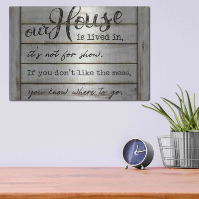 «Our House is Lived In» par Cindy Jacobs, art mural en métal