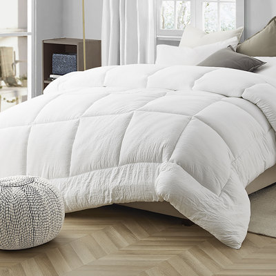 Natural Loft All Season Oversized Down Alternative Comforter Insert
