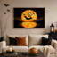 Toile d'Halloween orange pleine lune avec silhouette de chauves-souris sur le lac-761365332