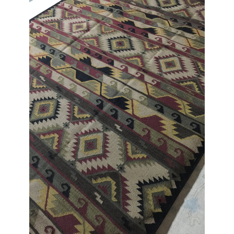 ProGarage Wool Southwestern Indoor Rug, Rectangle 5' x 8'