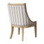 Chaise rembourrée avec garniture cloutée