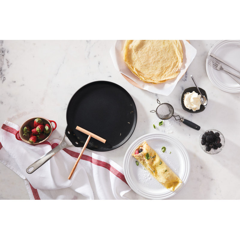 Le Creuset Toughened Nonstick Crepe Pan with Rateau