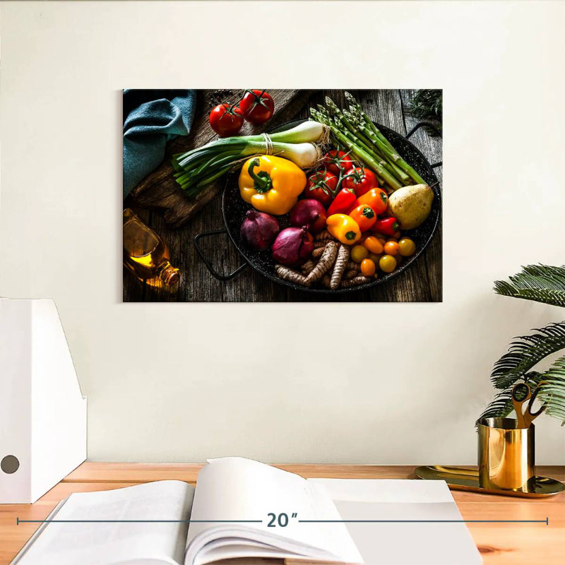 Yarlin Pan With Vegetables, 8" H x 12" W