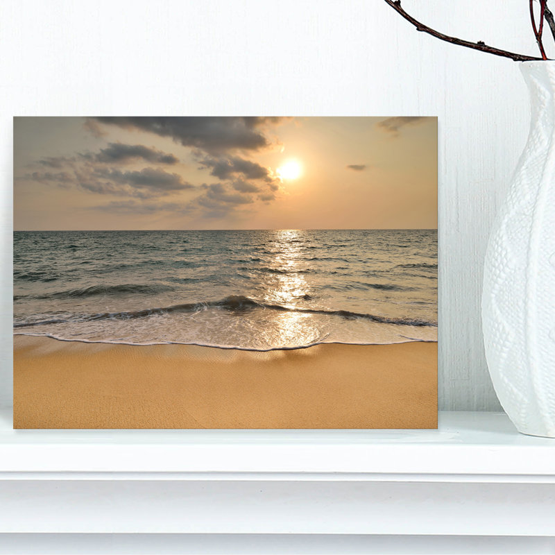 «Dark Tropical Sand Beach at Sunset», photographie, H 8 po x l 12 po x P 1 po, Toile tendue