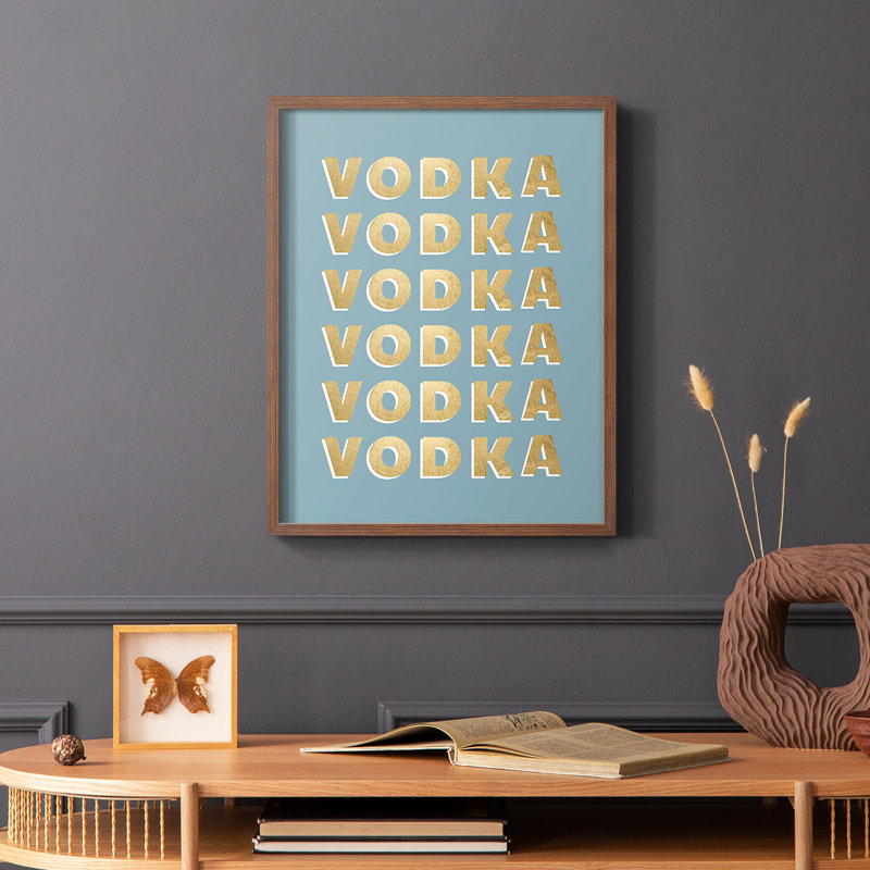 Impression encadrée de vodka - bois massif, Cadre photo brun simple, H 28 po x l 22 po