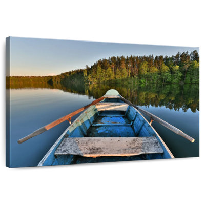 Bateau Mehar sur le lac Still