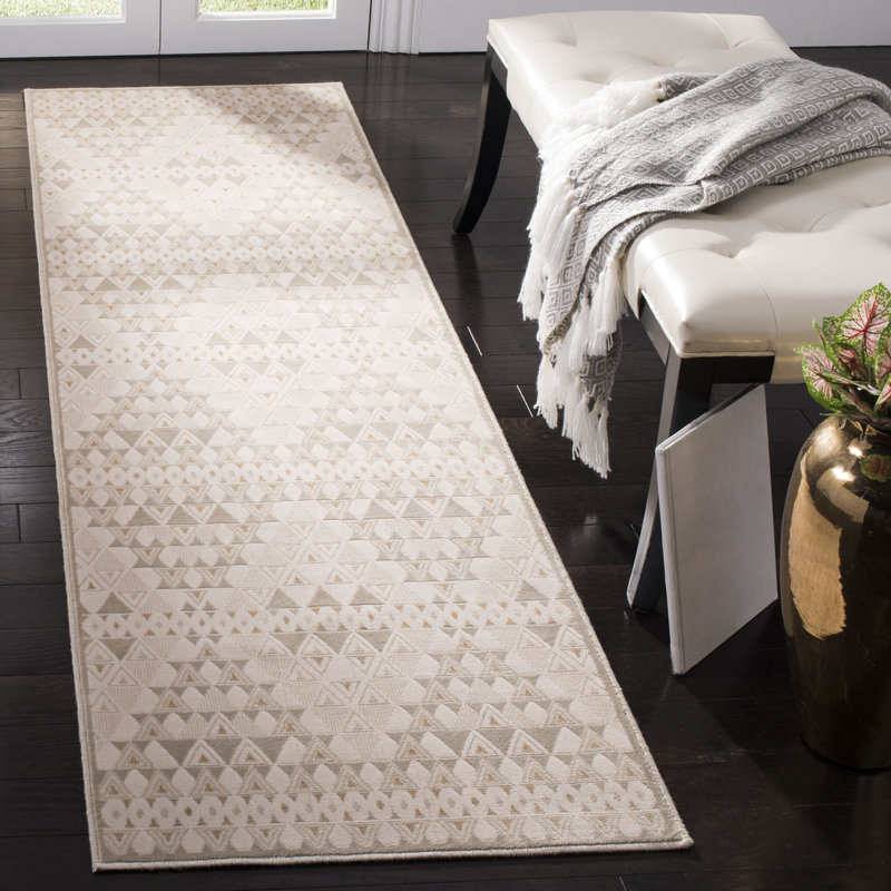 Northerly Geometric Area Rug, Rectangle 99 x 140 cm
