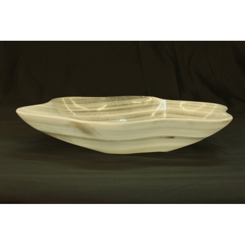 White Cirrus Onyx Small Centerpiece