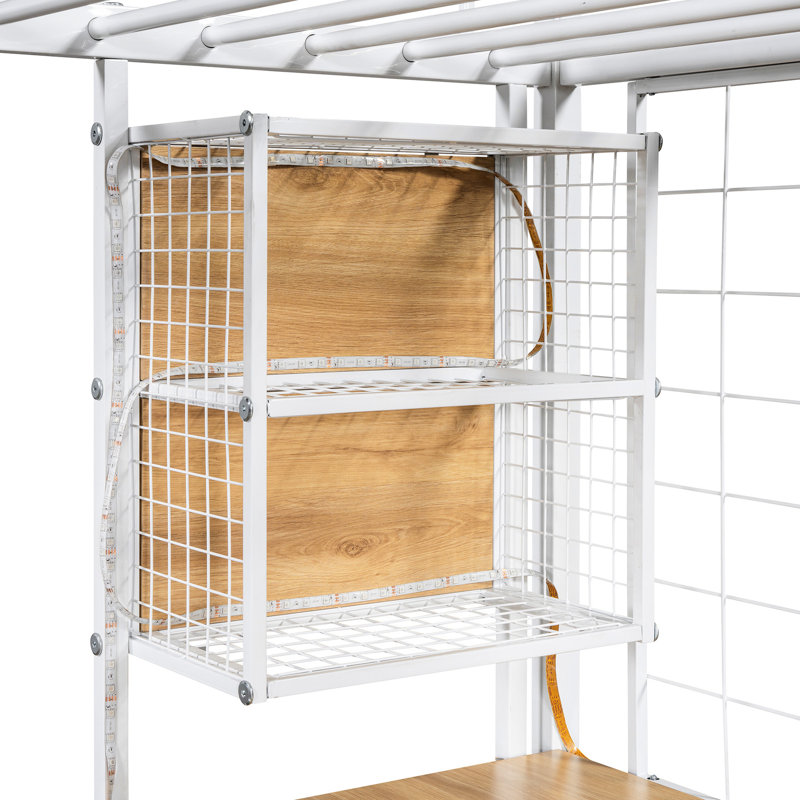 Lit en métal blanc avec bureau, garde-robe, escalier et panier à DEL blanc