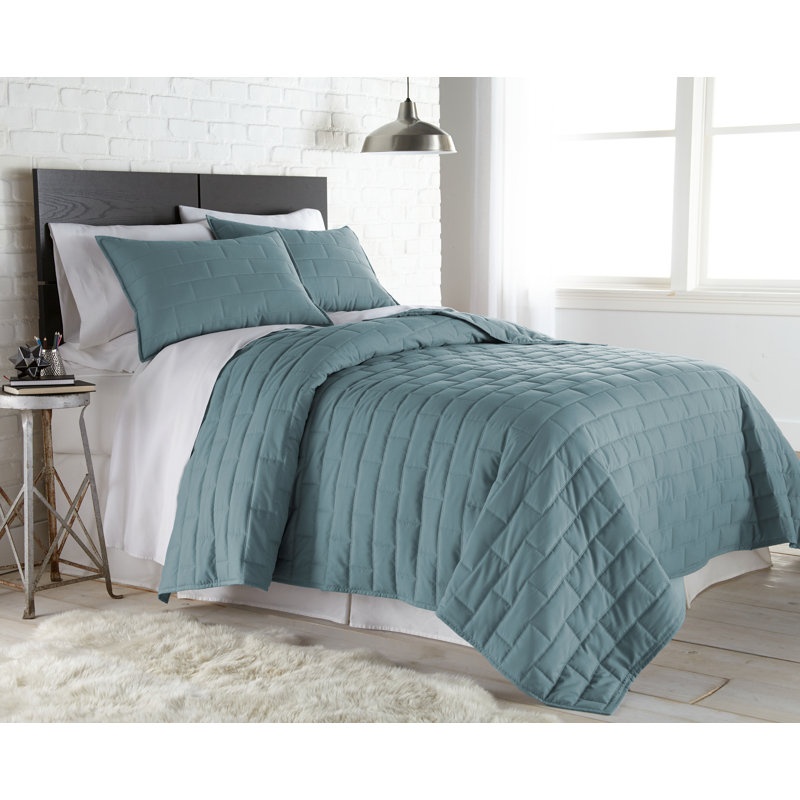 Southshore Fine Linens Brickyard Lightweight Oversized Quilt Set with matching shams, King/Cal. King Quilt + 2 King Shams