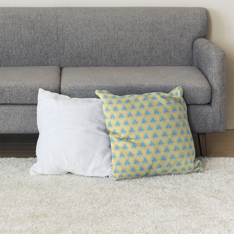 Coussin décoratif à motif d’arbre minimaliste classic Barbra, Bourre en polyester, Jaune / Bleu ciel, 36 po x 36 po