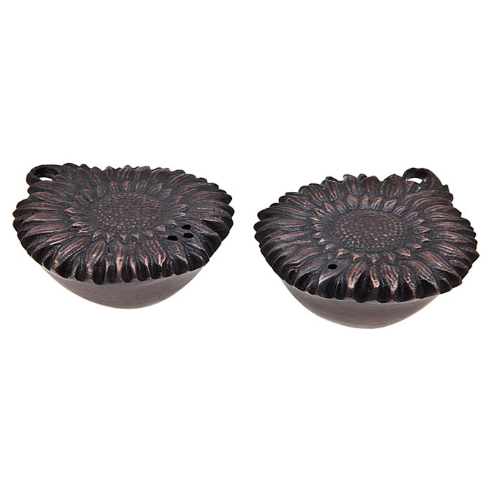 Salt and Pepper Shaker Set