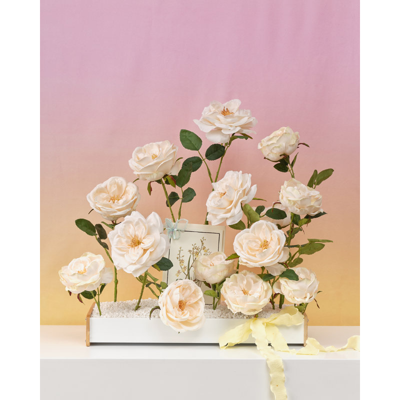 Fleurs roses artificielles 17 po, Blanc / beige