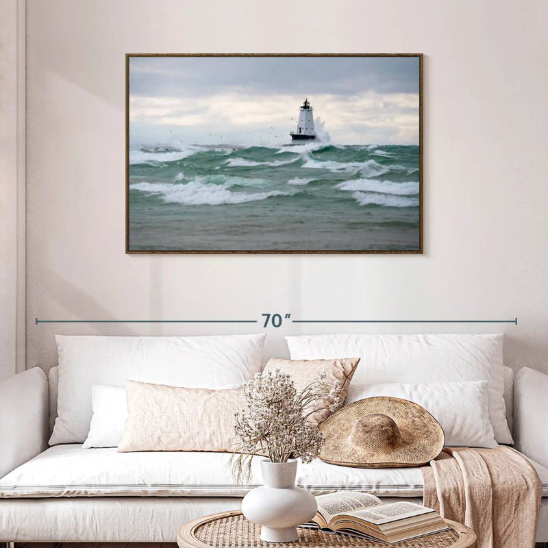 Phare tempête battue, Cadre flottant noyer, 43 po x 29 po