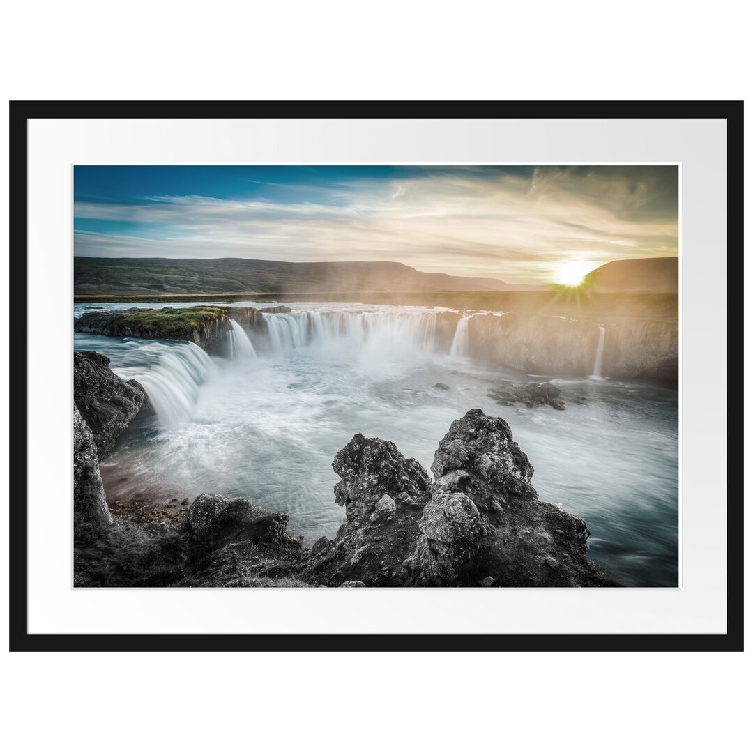 Gerahmtes Poster Goðafoss bei Sonnenuntergang