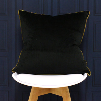Oliver Square Throw