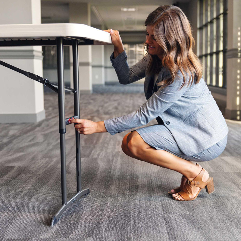 182.9 Folding Table