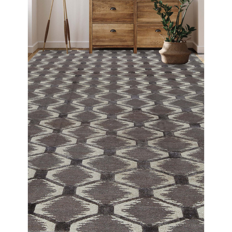 Jute / Sisal Geometric Area Rug in Beige/Dark Brown