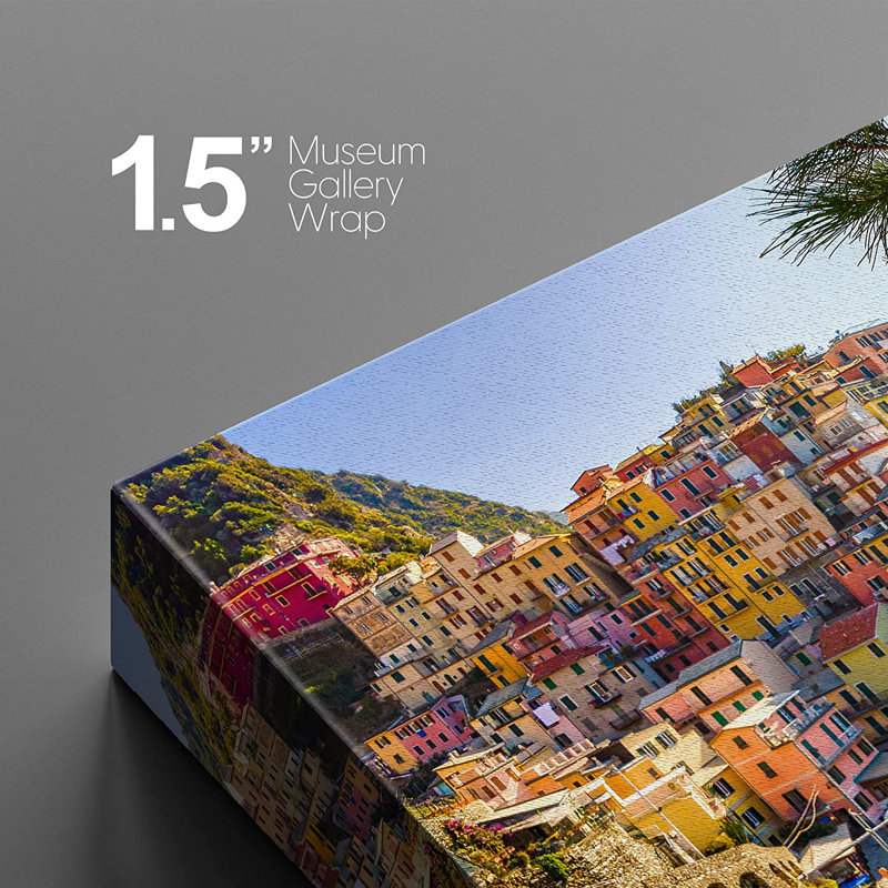 Beautiful Oceanside Landscape in Manarola Italy - Reproduction de photo sur toile tendue, H 12 po x l 18 po x 1,5 po