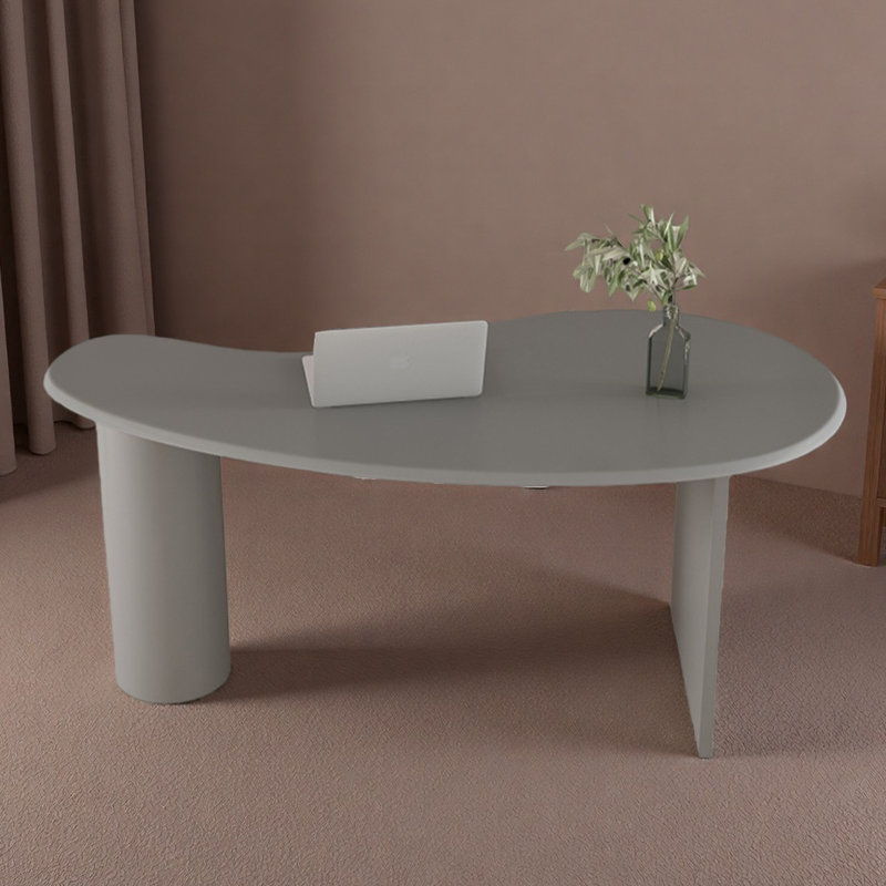 Bureau courbé Nordic Modern, H 29,5 po x l 78,7 po x P 31,5 po