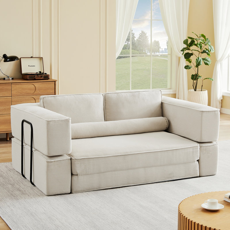 Canapé moderne avec des combinaisons polyvalentes, parfait pour le salon