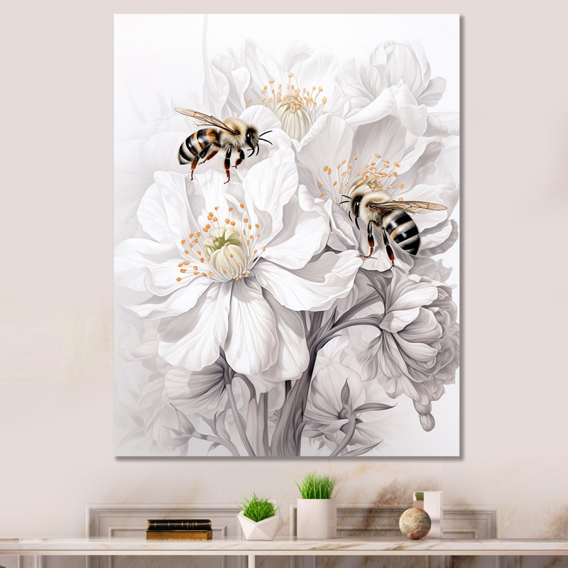 «White Buzzing Bees Flowers 1», art mural insectes et insectes, Toile tendue, H 44 po x l 34 po