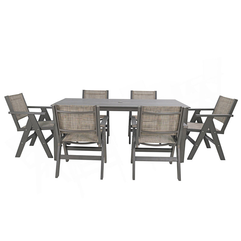 Table de salle à manger d'extérieur avec finition en bois, trou de parasol et design minimaliste pour une utilisation intérieure et extérieure.