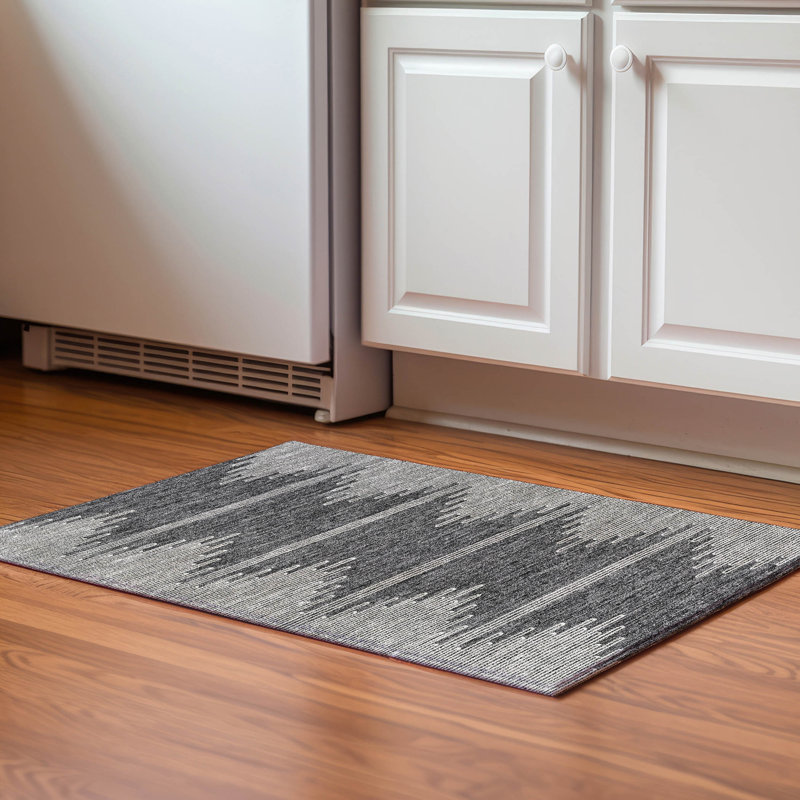 Premium Machine Washable Cerrito Charcoal Rug, Rectangle 1'8" x 2'6"