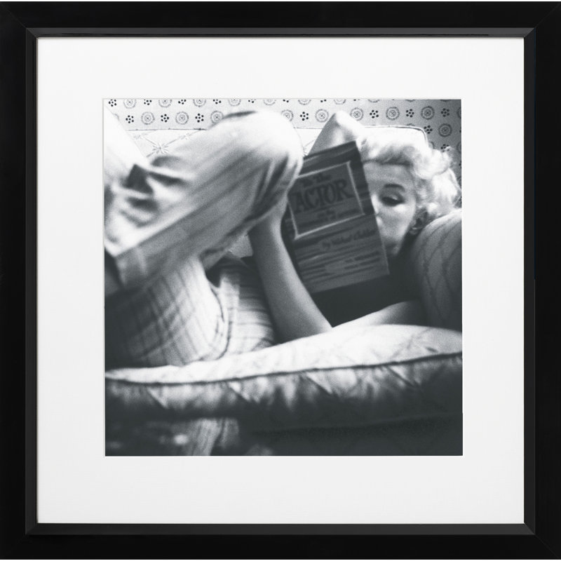 Marilyn Monroe Relaxing - Single Picture Frame Print