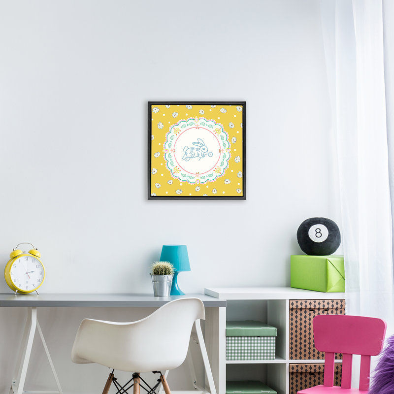 Cadre flottant à motif de lapin jaune avec fleurs printanières, design par Angela Steahling, Cadre flottant noir de jais