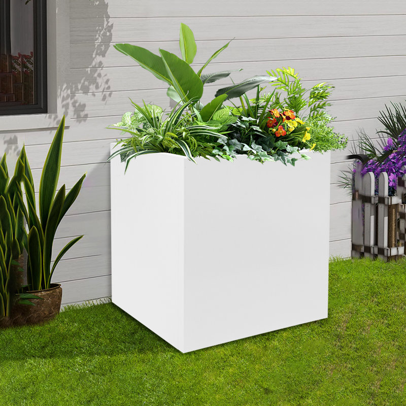 17X17x18in Planter Box