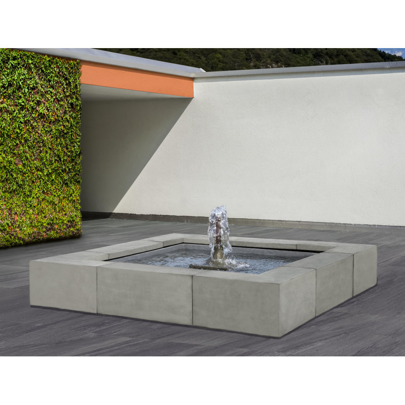 Concourse Hand Crafted Weather Resistant Floor Fountain, Verde