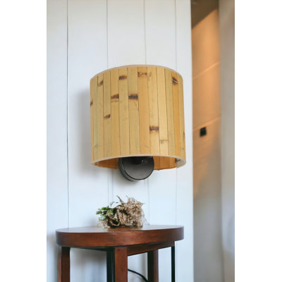 Yemina LED Wallchiere