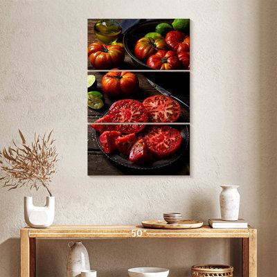 Yarlin Sliced Heirloom Tomatoes