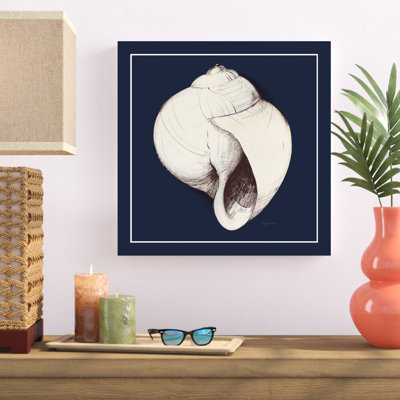 «Coastal Shell I with Border Navy» par Avery Tillmon - reproduction d'art sur toile tendue