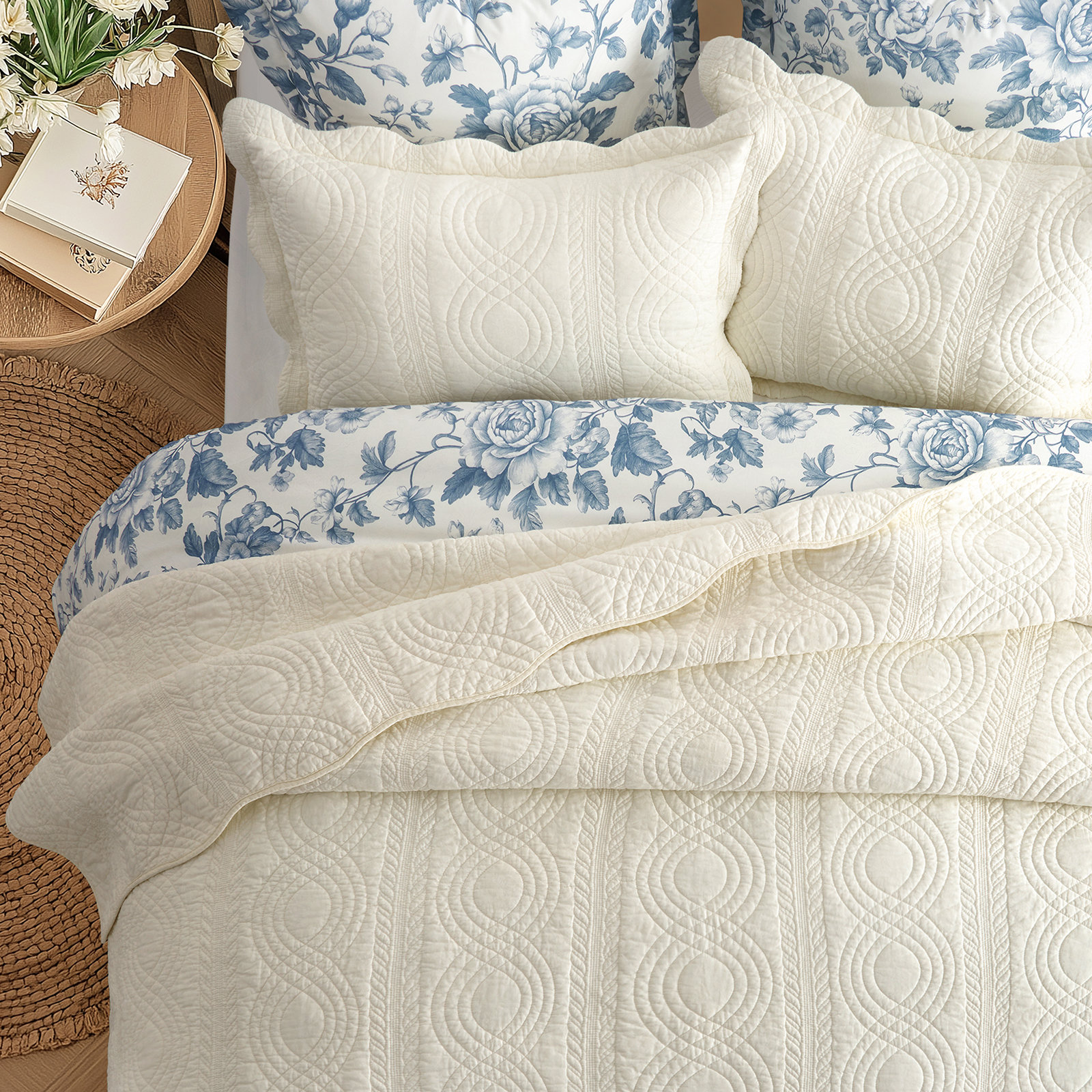 Cotton Quilt Set, Ivory White, King Quilt + 2 King Shams