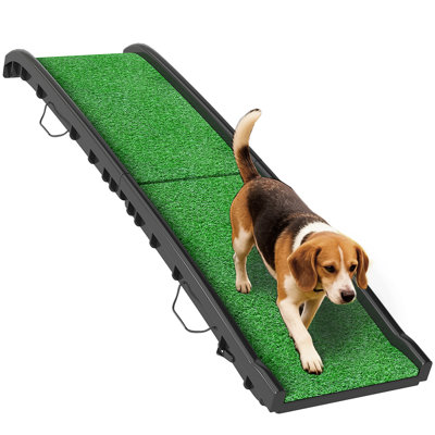 Rampe pliante pour animal de compagnie 61 po avec surface en herbe, rails latéraux surélevés