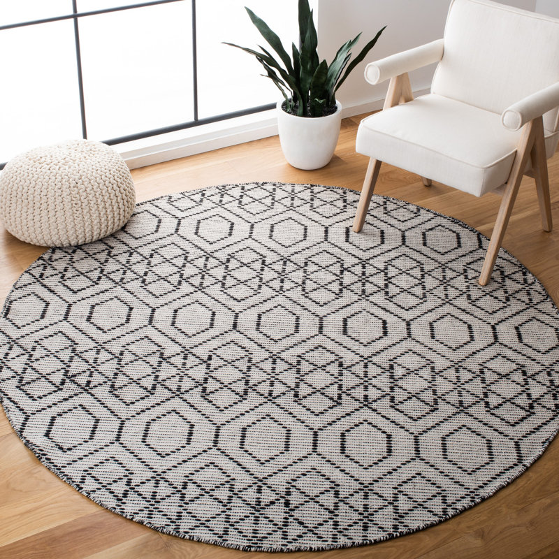Montauk Hand Loomed Cotton Geometric Rug, Round 6'