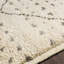 Tapis touffeté à la main à motif géométrique ivoire Morocco-55742785